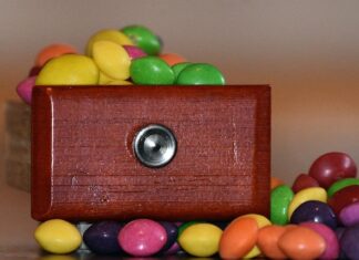 Do której szufladki wlać płyn do prania?