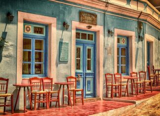 Z czego zrobić drzwi do wędzarni?