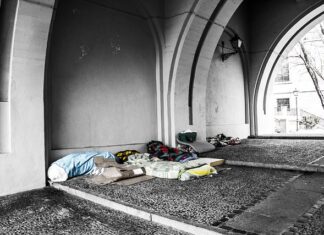 Co można położyć na materacu aby zwiększyć jego komfort?