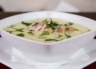 Czego nie dodawać do rosołu?